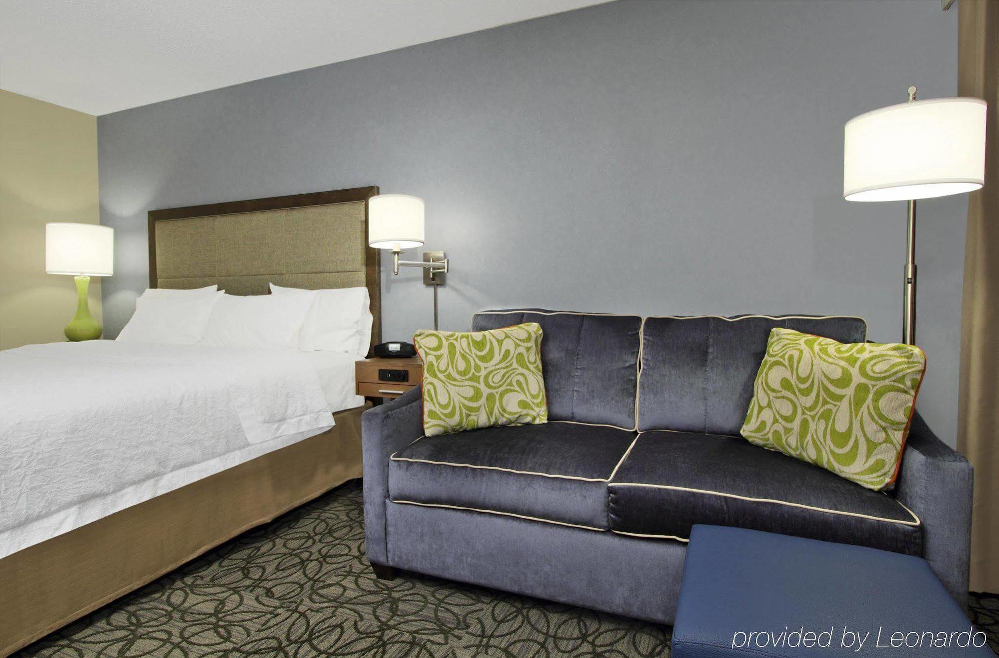 Отель Hampton By Hilton Austin South - I-35 & Ben White Экстерьер фото